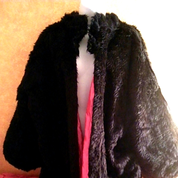 BLACK FAUX FUR FUCHSIA TAFFETA REVERSIBLE MAXICOAT - Picture 1 of 4